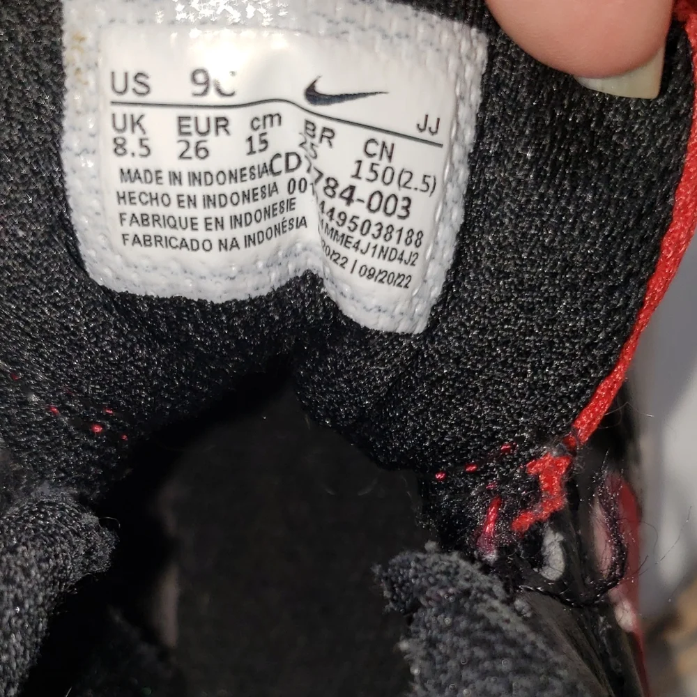 Nike Court Borough Mid 2. Toddler Size 9c Color Red And Black.